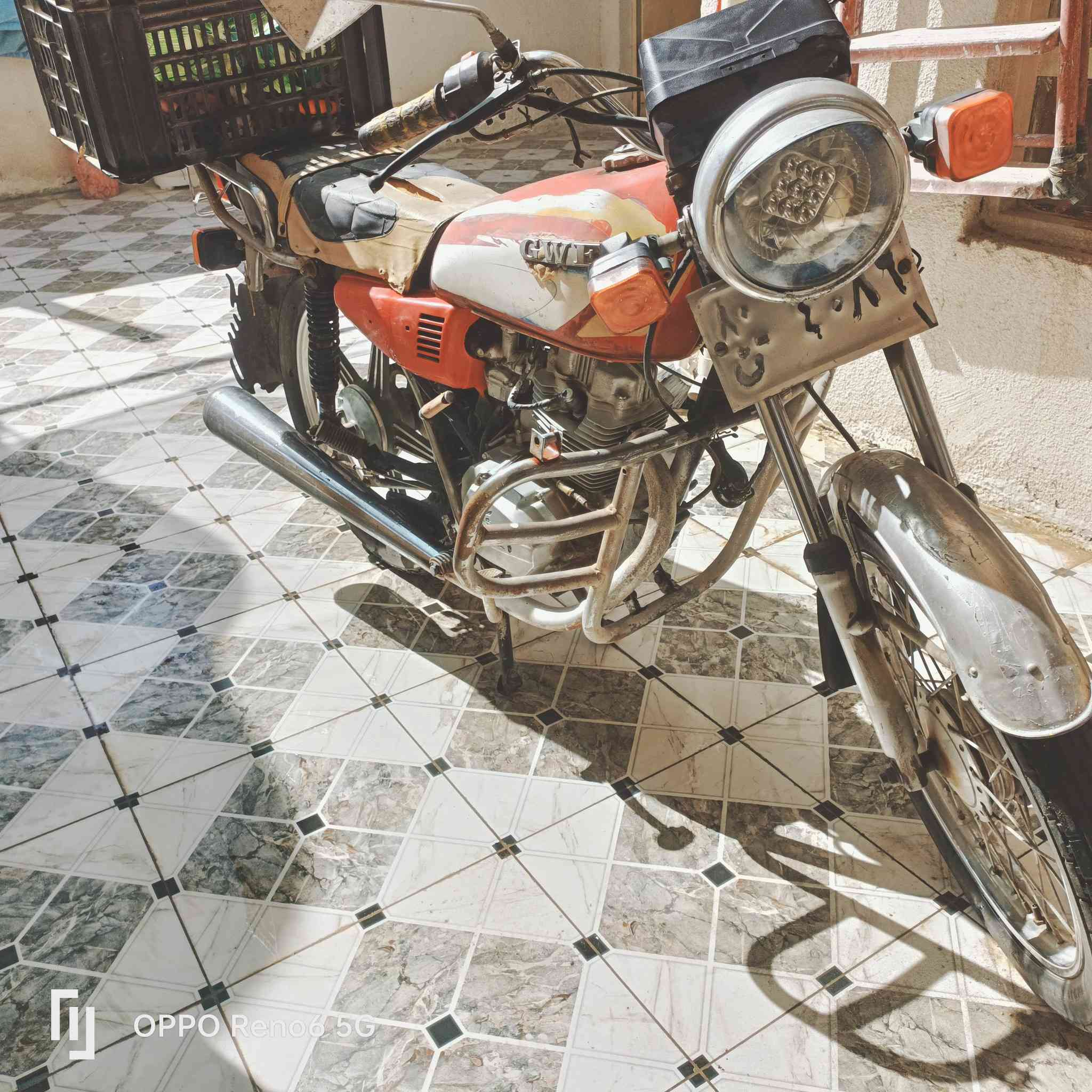 متاح 5 كير نضيفئ رقمه حقيقي بس قديم 350 بيه مجال مكان نجف ***********
