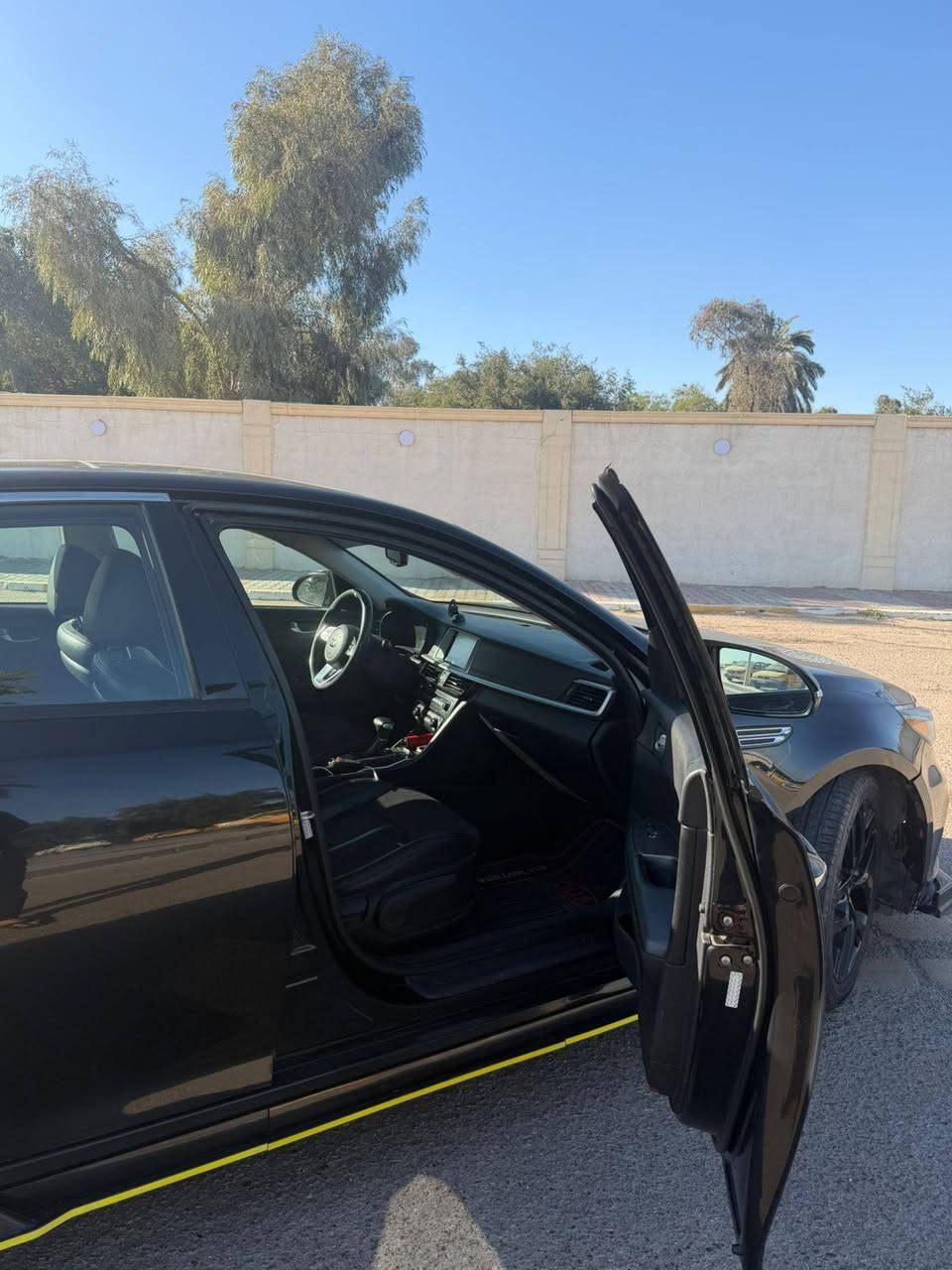 السلام عليكم كيا اوبتيما موديل 19 مقفوله من الصبغ والحادث فول واحد على واحد سياره جديده تخم تاير حداديه جديده ماشيه 84الف عنوان كاظميه السعر 135قفل ***********
