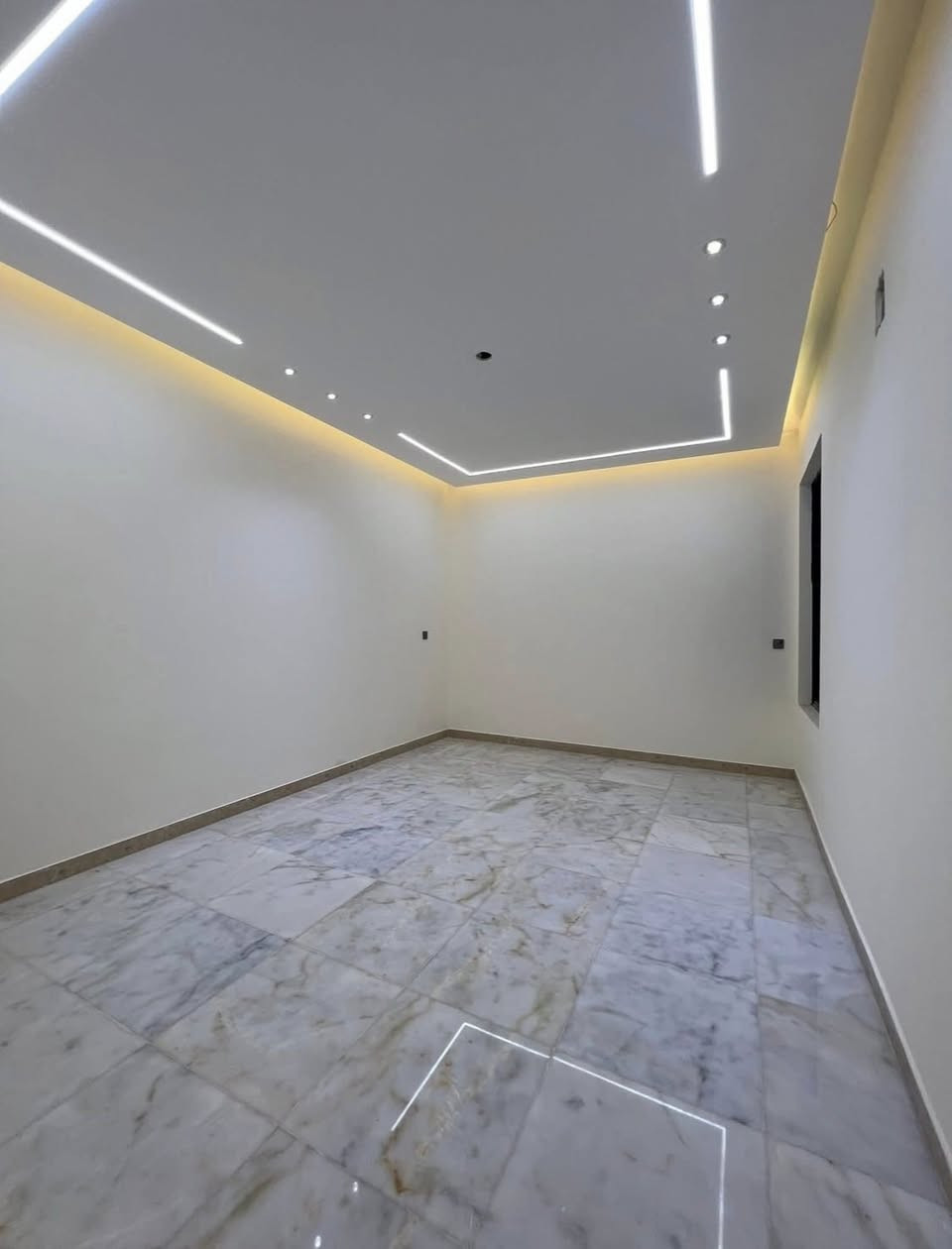 نقدم لكم أعمالنا
في تكريت

نعمل جميع التصاميم والديكورات العصريه الحديثه 💕

نتمنى أن ينال إعجابكم

عليكم الاختيار وعلينا التنفيذ

#الجميع

***********
