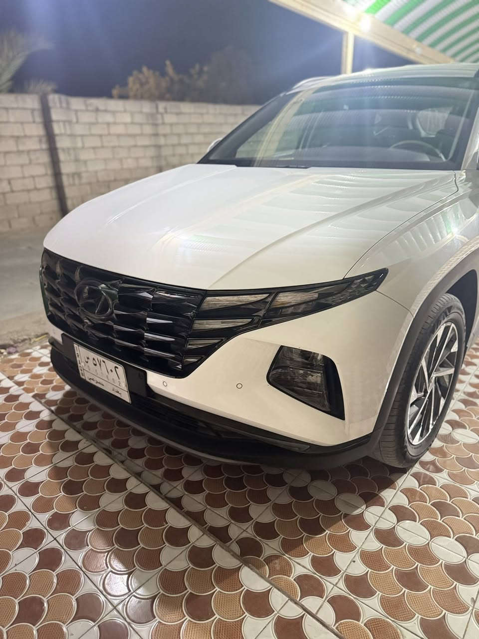 السلام عليكم
توسان موديل2023 خليجي 
يتوفر بيع أو مراوس 
✅️مرقم بغداد✅️

المواصفات :-
🔴تشغيل ذكي ( بصمة ) + تشغيل عن بعد 
🔴ماشية34 الف 
🔴شاشة Carplay  
🔴كامرة خلفية دوارة 
🔴تبريد قطعتين 
🔴كراسي كهرباء  
🔴بردات خلفية
🔴فول تحكم ستيرين 
🔴 دشبول ايباد 
🔴حساس امامي و خلفي 
🔴نظام تشغيل واطفاء الحساسات
🔴نظام تشغيل الكاميرا الخلفية 
🔴 شاحن وايرليس 
🔴 نظام مساعد نزول المنحدرات
🔴اوتو هولد 
🔴هاند بريك كهرباء
🔴 4 وضعيات قيادة 
🔴مانع انزلاق
***********
محرك 2000cc
(دوش)
