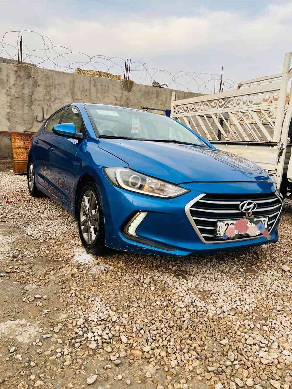 سلام عليكم النترا للبيع موديل 2018 امريكي رقم اربيل الجديد سنويه مجده بيه جاملغ امامي محرك 2000 دوش مكينه وكير وحداديه وتخم  تاير وتبريد وتدفه موصفات شاشه كامره دواره نقطه عمياء حساسات خلفيه تحكمات جهتين ويلكب سعر 123وبيه مجال مكاني بايل رقم الهاتف ‭0789 105 5225‬
