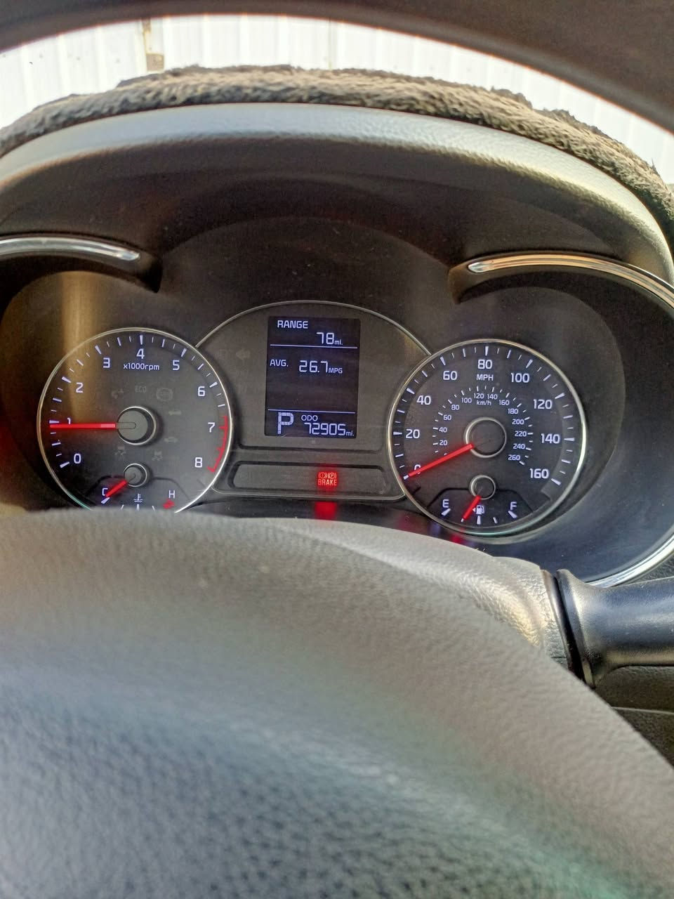 سلام عليكم .فورتي امريكي ضربه خلفيه .  تقرير موجود صندوق وجاملغ  بس بارد تصليح الوارد ، بيهه قطع صبغ اثر تلحيظات. محرك وكير مكفول  نظيفه وماشيه 73 الف ورقم بغداد باسمي تحويل ثاني يوم . ايرباك سليم غرفه وارضيه مدوشمه والشاشه اندرويد . تايرات جدد. السياره حيل نظيفة الكاتالوكات بعدهه للاتصال *********** بغداد الكرخ سعر 110 وبيه مجال
