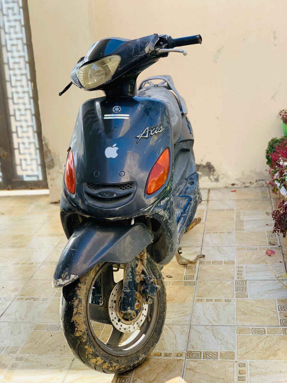 اكزز فحل ياباني 
قيم واخذ 
متروكه صارله 3 أشهر 
حله مركز المدينة 
***********
