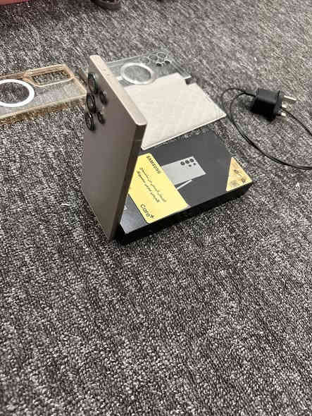 السلام عليكم
s24الترا ذاكرة256

الجهاز جديد امانة الله من البيت ماطالع

رايدي900. بي مجال بسيط عدنا علاج فدوة لاتكسرون بسعره
***********
العنوان بغداد الدورة
