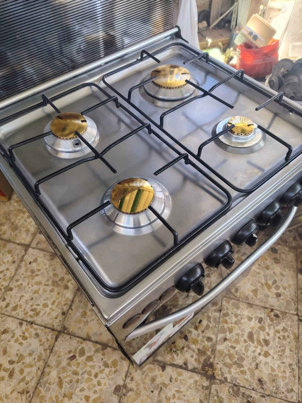 كلش نظيف مصري ستيل كلة شغال السعر ١١٥  كربلا ***********

