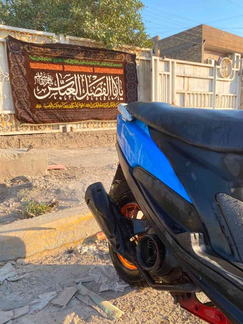 السلام عليكم دراجه ماكس عدله للبيع كامله كلهه نكره سلف مكينه بلاد شلعه ومعدل اوراق كامله المكان بلغزاليه السعر 400.  الرقم *********** الشراي يتصل

