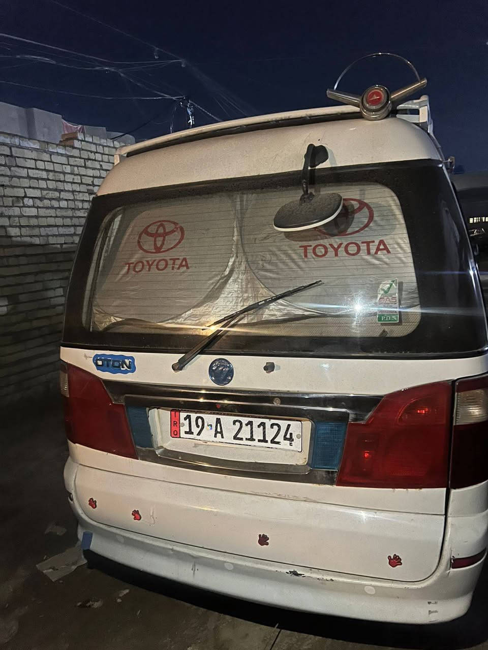 السلام عليكم فتون 2015 رقم نكليزي كربلاء السياره حلوه كلش أحله من الصوره تجي وتشوفهه بعينك السياره مكفوله من ضربه بس شبرين بـ الصفحه الطويله ومعمره تعمير حلو مامبين مكينه وضع الشركه مكفوله كير اكسل حداديه تخم تاير كفاله عامه كلشي بـ السياره وضع الشركه غرفتهه تخبل تجي وتشوفهه * بيع مستعجل رقمي مكاني بغداد السعر (87$) رقمي ***********
