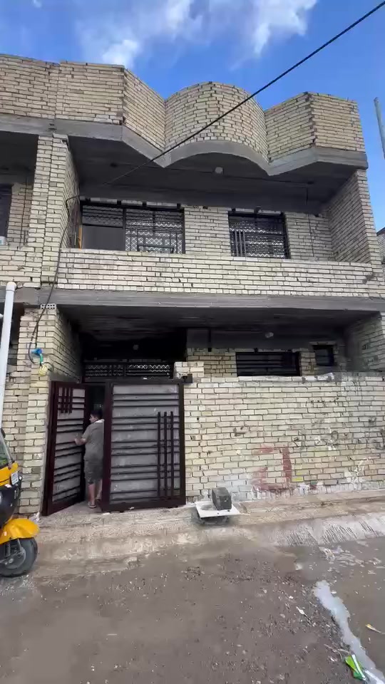 بيت لليجار المساحه 70 متر حي الصناعي زراعي شارع المختار الثقفي ***********
