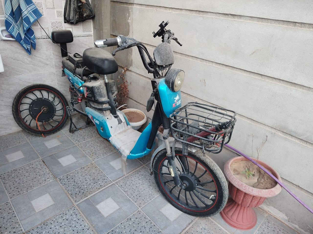 السلام عليكم.ماطور شحن بطاريات شرط شديتهم ما صار شي ملف مشتعل الباقي كدام العين قيم بما يرضي الله مكاني الكندي ***********
