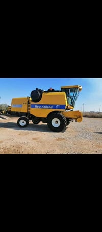 حاصده للبيع قايش 2019مشغله 3000 مكان الصويره07812398706