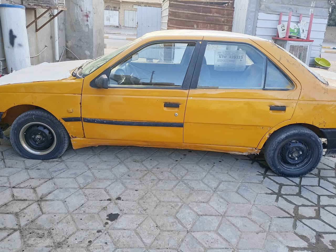 السلام عليكم بيجو 2009 من بغداد للبيع ب 12 وبيها مجال ***********
