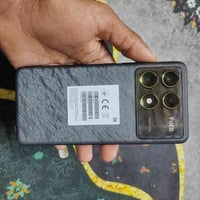 بوكو F برو • ٥١٢ • شاحن ١٢٠واط