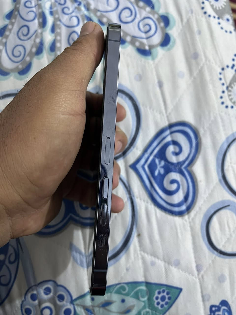 سلام عليكم ايفون١٣ برو ماكس امريكي نموذج ام مكفول بطاريه ٨٤ جهاز نظيف الاستفسار على هاذا الرقم  *********** مامتواجد على الفيس
