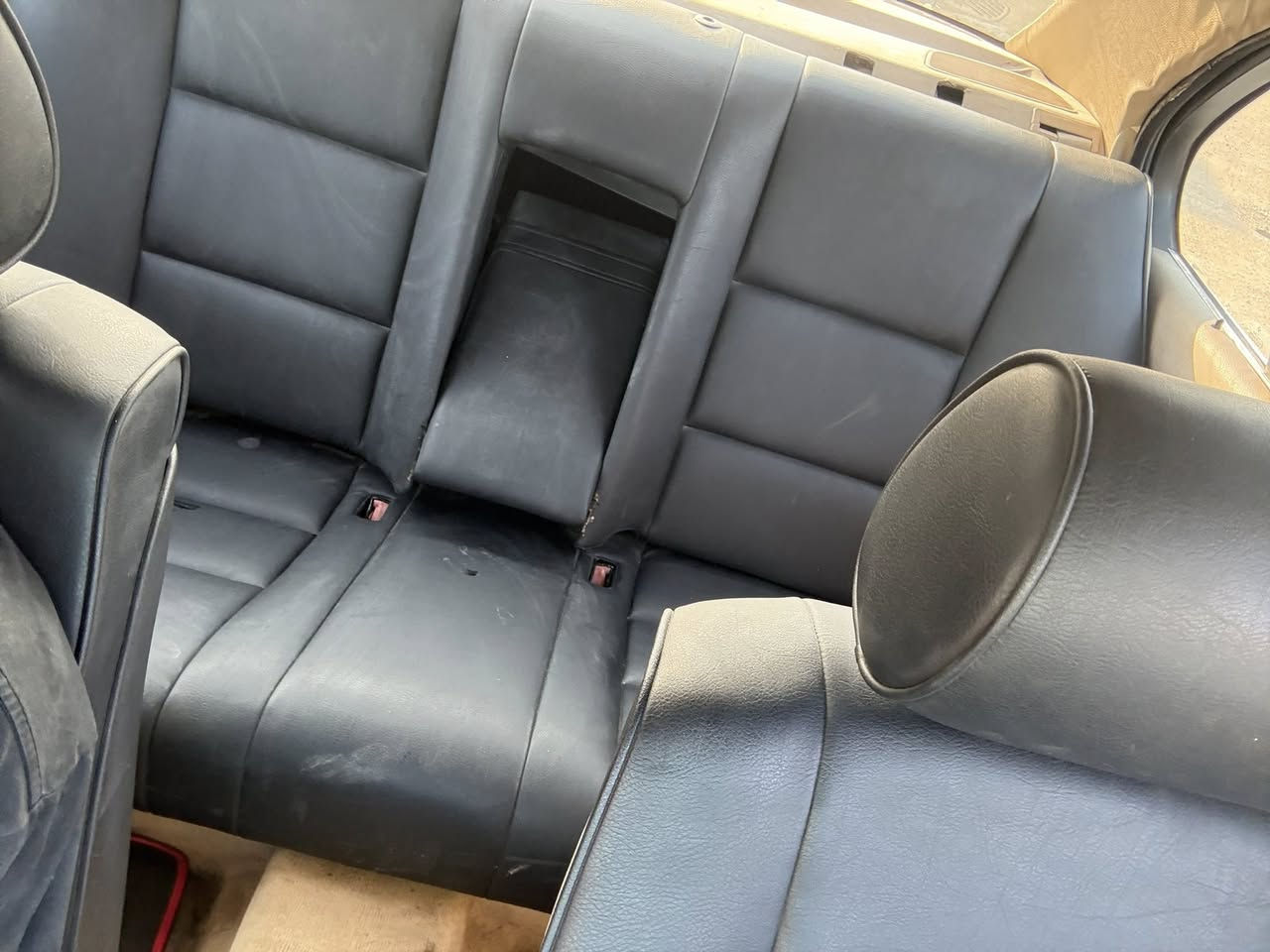 السلام عليكم صقر528 للبيع موديل 98 وارد يابان كير عادي جاهزه من كلشي نقصها تبريد بس سنويه 29 رقم بصره 58 وبيها مجال *********** مكاني بصره
