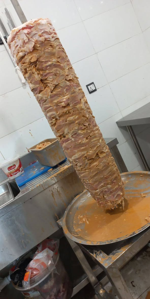 السلام عليكم خلفة كص متفرغ للعمل ***********
