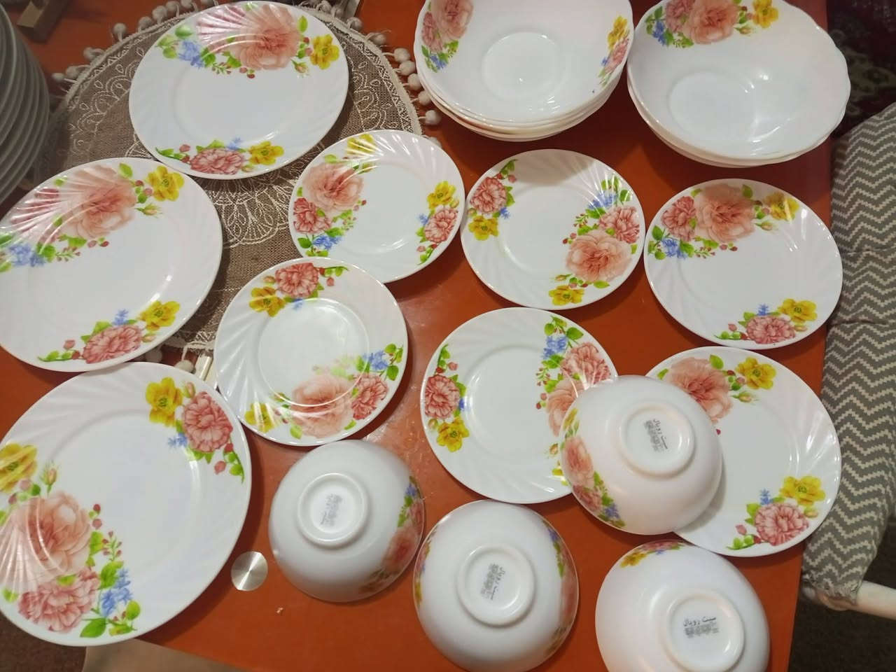 سيت رويال ٢٣قطعه غير مستعمل
السعر ٣٥ الف. انسب السعار


**إذا كنت صاحب هذا الإعلان وتريد حذفه لأي سبب، رجاءا أرسل رسالة إلى الدعم الفني**