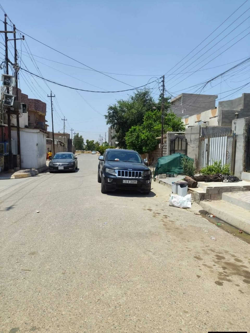 دار للبيع 
دار طابو صرف للبيع طابق واحد بناء حديث فول سيراميك وسقوف ثانوية نظام دكت يحتوي على غرفة نوم واستقبال ومطبخ وهول وصحيات
وكراج سياره

موقع مميز جدا منطقة هادئة وراقيه قريب من السايدين
والمدارس حي العسكري قرب مدرسة الفضائل
السعر 87 مليون مع المجال

للاستفسار الاتصال
 ***********
*********** وتساب 
أو مراجعة مكتب خيرات المدينة للعقارات والمقاولات
عنوان المكتب حي اسره مفقودین مقابل صيدلی جواهر #نتشرف بزيارتكم
