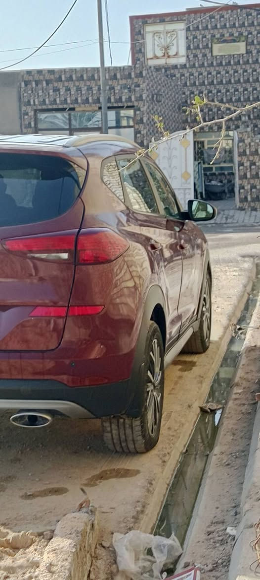 سلام عليكم سياره توسان 2020سياره أحله من صوره سياره حادثه متجايه سياره تحكمات استيرن راضارت بصمه سياره سايد ابريك دكمه مواصفات فول باقي تفاصيل خبرني وبيك خير تدلل السعر 130وبيه مجال للشرايه ***********
