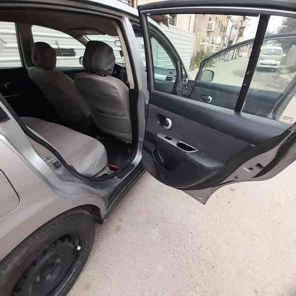 السلام عليكم نيسان فيرسا 2009 وارد أمريكي محرك 1800 السيارة اي نقص ما بيهة خير من الله ٥ قطع صبغ السعر ٧٠ ورقة وبيها مجال مكان بغداد الدوره *********** بغداد
