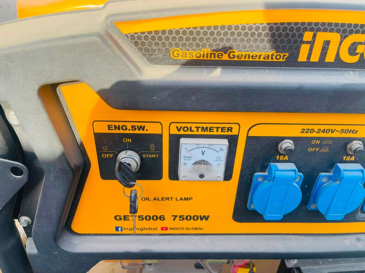 مولد للبيع بانزين....
زيرو جديده غير مستخدمه فقط مشتغله للفحص
نوعيه انجيكو
8 KV
يعني ٣٢ أمبير 
سلف + سحب
مكاني بغداد الدوره ***********
السعر ٨٥٠ الف دينار
