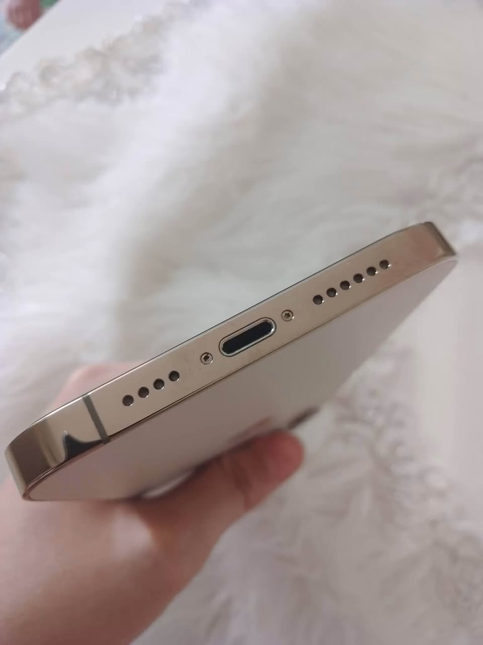 للبيع وللتبادل ايفون 12 برو ماكس أمريكي 
مساحه 256 جيجا 
بطاريه 86٪
مش مغير اى حاجة خالص مفيهوش ولا خدش
وتر بروف لون جولد 
حاله كويسه جدا 
ب 26000 القاهرة, مصر


**إذا كنت صاحب هذا الإعلان وتريد حذفه لأي سبب، رجاءا أرسل رسالة إلى الدعم الفني**