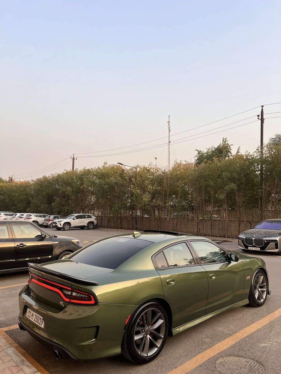 السلام عليكم …🌹🔥
للبيع دوج چارجر سگات باگ 🐝 موديل 2018 بدي اصل SRT سوبر تراك باك بلادي لون زيتوني السياره فول مواصفات ١/١ للاخير عدا رادار فقط وارد امريكي ضررها نص بنيد ونص جاملغ ونفسهن مصبوغات بدون تبديل وصور حادث وسونار موجودات وباب وره سياق صبغ السياره بدون اي نقص ماشيه 86mi شرط كير ومكينه وصدر جديد مبدل تراي بدوه اي رجه السياره رقم بغداد ( سنويه باسمي ) هزه وفحص مسويه جديده وعليه رقم حلو وياها السياره ايدي بيه وصور واضحه كدامكم بدون اي نقص ….
مواصفات ….
________________________________________
بصمة
فتحه
داخل كنتارا مختوم سكات
خزن ميموري 
كشنات حضن 
تدفئه وتبريد بالكشنات الاماميه
تدفئه بالكشنات الخلفيه
تدفئه سترين
سستم سماعات بيتس
دمام خلفي
كلاصات تبريد وتدفئة
فجوج برمبو ٤ بستم
نظام LAUNCH 
نظام  DRIVE  MODES
شاشه كبيرة 8.5 أنج جميع الاوبشنات مفتوحه
كير 8 نمر 
شفتات استرين
حساسات خلفية بلادي 
كشافات زينون 
منظومه زينون شادله 
كامره خلفيه دواره فول HD
دبلات صفر SRT
ويل گب دايتونا
ولف حماوة ريسنك انسى حماوه صيف وشتى
اكسل قفل 
فصله بلاديه ممفتوحه
دبات سود SRT
احزمة لون اخضر
شوتة رياضيه
دكمة سبورت
رقم الشاصي( 2C3CDXGJ4JH318942 )
مسويله تفريغ ونعمه صوت حلوه
وبعد بيه هوايه مواصفات اخوان كل تفاصيل ذكرته وشداله تخم تاير جديد وصدر جديد مسوي تراي زيرو وسياره بدي SRT اصل يعني شوفته مال موديل 23 وسياره 6400 اصل بالسنويه وبدون اي نقص  واستخدام شخصي بيه سونار من بدي كار وراح ارفق رقم شاصي وصور حادث موجوده ع واتساب والسياره عارضه بسعر حلو مال بيع … 
مكاني بغداد / حي الجامعة
السعر / 205 $ وبيه مجال بسيط 
للاستفسار اكثر / ***********
اسف ع الاطاله 🌹
