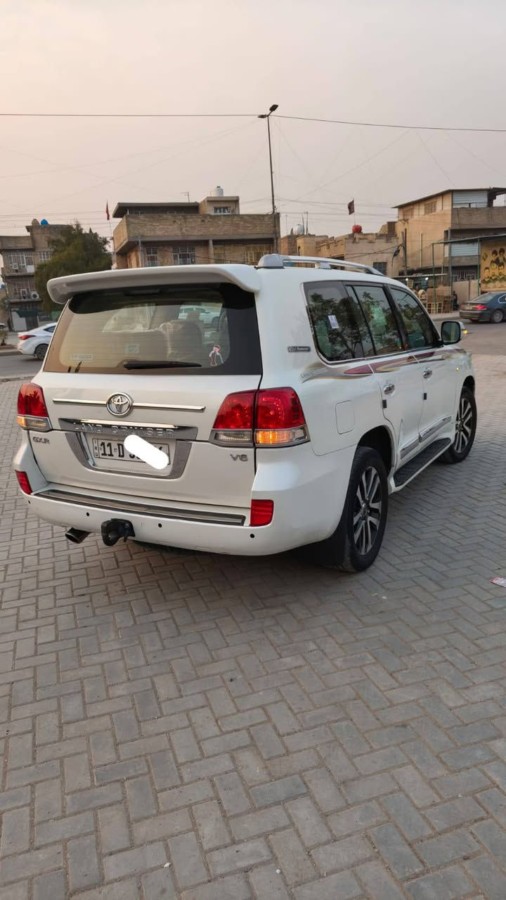 #لاندكروز موديل ٢٠١٠ مكفولة من ضربة والتجية والكلبة   مصبوغة  مكينة ٦ سلندر ٧ راكب ٣قطع تبريد تحكمات جيهتين حاكية حساس خلفي شاشة كامرة دوارة شاشات خلفية  بصمة تشغيل وبصمت ابواب يدات نيكل اشاير بلمري فتحة سلايت ويل كب وبيهة مواصفات اكثر مكينة وكير مكفولات صدر امامي وخلفي جدد تبريد ثلج تخم تايرات جدد كهربائيات كلهة شغالة سياره جاهزه من كل شي اي نقص مابيهة #ماشية١٥٣ رقم بغداد الدولي الجديد بسمي عنوان بغداد العبيدي #سعر٢٤٠ وبيهة مجال للشراي #للستفسار***********
