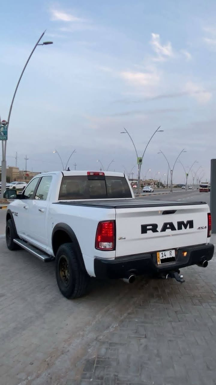 السلام عليكم
دودج رام موديل 2017 
باب طويل بدي قصير
وارد امريكي تقرير غرق 
محرك 8 سلندر 5700cc
فور ويل  4x4
ماشيه 150 الف 
مواصفات فول 1/1
السيارة جديدة وجاهزة كلش حلوو
السيارة مكفولة مع ملاحظات بسيطه يوجد بارد بسيط فقط
رقم جديدة البصرة حرة تحويل ثاني يوم 
السعر 200 وبيها مجال
مكان السيارة البصرة
الاستفسار الاتصال 
***********
*********** البصرة, العراق
