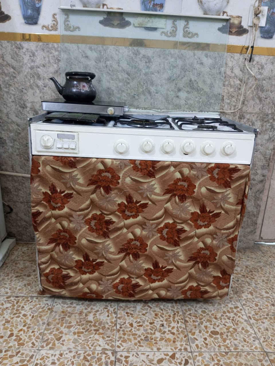 طباخ للبيع شغال مكسوره جامت الفرن واكو عين ماموجوده ب50وبي مجال


**إذا كنت صاحب هذا الإعلان وتريد حذفه لأي سبب، رجاءا أرسل رسالة إلى الدعم الفني**