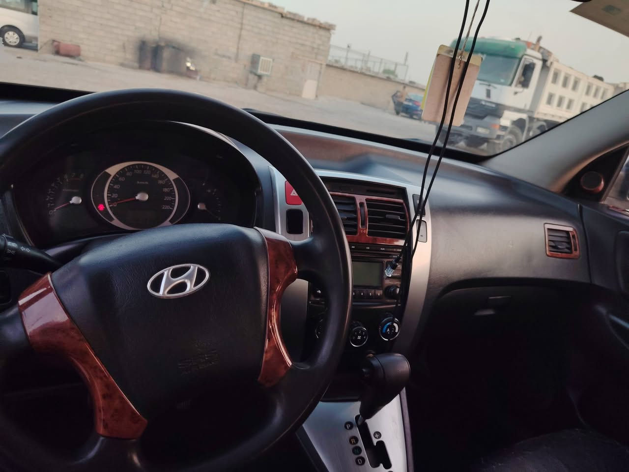 السلام عليكم
سيارة توسان ٢٠٠٩ البيع
كفالة عامة محرك وكير
ومن ضربه و صبغ
السعر ١٢٦ بيها مجال قليل
للاستفسار على الرقم ***********
