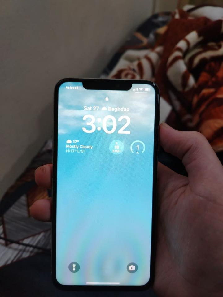 السلام عليكم حبايب
عندي اكس ماكس ابيع او اراوس ويه 12مني حصرا 
مبدل بطاريه وكلاس شاشه انتبه يعني مو الشاشه نفسها فقط مبدل الجام يعني 
كلش نضيف الجهاز ويخبل
بي مشكله بسيطه للحلال والحرام مرات من تتصل بس بالرصيد ميطلع صوت بس بالرصيد اما باقي البرامج كلش طبيعي اتصل سولف براحتك انطيك ضمان 
سعر١٤٠ الف ومثل ماكلت اريد اراوس همين ويه ١٢ مني حصرا 
مكاني بغداد الصالحية 
متوفر واتساب وماسنجر 
***********
