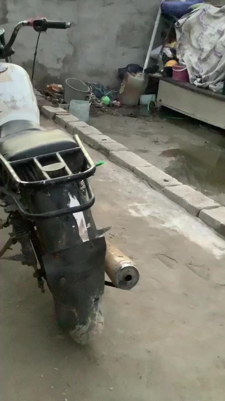 سلام عليكم ورحمة الله وبركاته اخوان دراجه للبيع أوراق اصولية 
دراجه متروكه ورايدله شغل 
كير مالها تعبان وكايمه 
دراجه شغاله وتمشي 
أراوس حسب قناعه وسعرها مناسب 
متواجد فقط بل فيس وال ماسنجر
سعر ٢٢٥ الف


**إذا كنت صاحب هذا الإعلان وتريد حذفه لأي سبب، رجاءا أرسل رسالة إلى الدعم الفني**