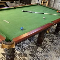 ميز بليارد عراقي صاج  نظافه ٩٥%  السعر (٤٠٠) الف بغداد القاهره ٠٧٧١٣٣١...
