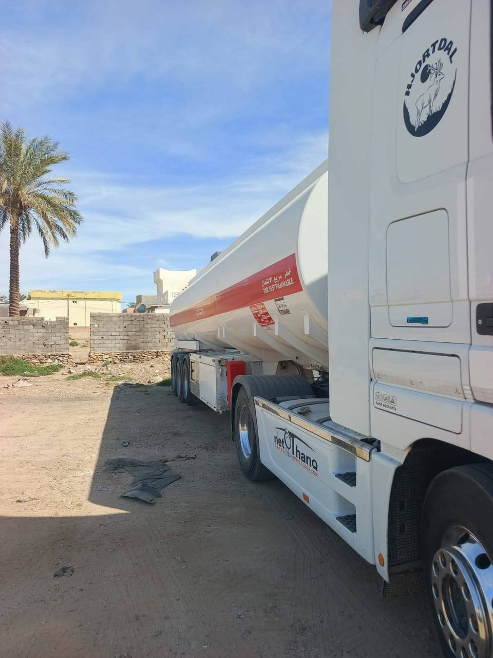 اسلام عليكم صهريج  للبيع موديل 2011
 -فول مواصفات كفاله عامه 
              ه/***********.      الانبار
