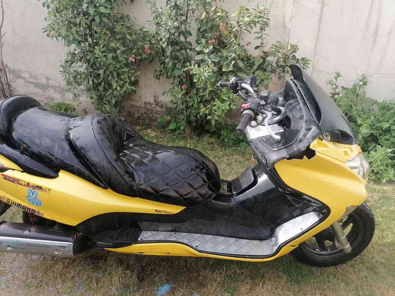 دراجه فورزا 0.8 للبيع مكفولة كهربائيات كلها شغالة حساسات كلها تشتغل   نكرة سلف  مكينه نضيفه برغي ما مفتوح
 السعر 950 المو شراي لا يجي  ***********
