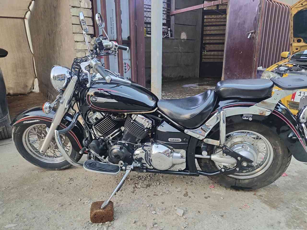 سلام عليكم
يوماها دراك ستار 400
الدراجة موديل 2007  
نوزل مو كابريتر 
رقم وسنوية ديالى بأسمي 
مكفولة من كلشي من التاير للتاير يعني بحالة الوكالة كهربائياته كله شغالة 
حتى حساس الستاند 
تايرات جوبلس التانكي مراية 
تسحك بانزين عادي محسن ماشية كلش قليل 
مكان بغداد الزعفرانية 
السعر 33 ورقة 
***********
***********
