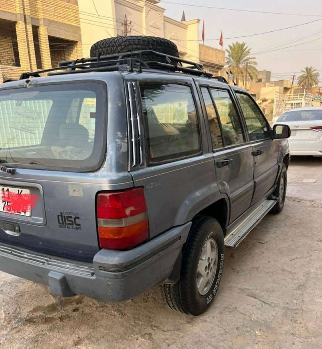 شيروكي 95
محرك كير بطه رقم بغداد انكليزي سياره حلوه نواقصها بسيطه سعرها 47 
مكاني بغداد حسينيه ال راشديه 
***********
مراوس هم ترهم
