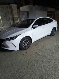 بي واي دي موديل 25مكفوله من صبغ والطخه ماشيه 3000 بعدهي زيرو رقم 07700...