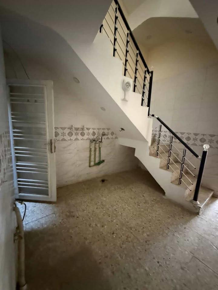 🔸 مشتمل #للايجار ✅
60متر مربع بناء سنة 2024
بناء حديث نضيف مرتب🔑كامل مكمل

🔸الطابق الارضي1️⃣:استقبال ومطبخ حار وبارد وصحيات وغرفه نوم جوه
الطابق الثاني2️⃣: غرفتين نوم كبيره وبلكونه وصحيات 

🔸موقع ممتاز📍التجار الضباط قرب جامعه 
الامام الكاظم ع
 
🔸السعر الايجار : نهايته 500الف قفل رجاءا بلا احراج

🔸مع الدار #محتويات تبقى بالدار للستخدام وللستفاده  ماطور ماء +سخان + تانكي + انارة كاملة + بنكات + واير سحب وجوزه كاملات مع واير انترنيت +محتويات وكهربائيات الدار 

ملاحضه التاكد من قراء المنشور قبل لاتتصل وتتعنه  هل يناسبك او ميناسبك كافا التفاصيل مذكوره واضحه مع الفيديو تحياتي للجميع
للتواصل على الرقم ***********
غير متواجد على الانترنت فقط اتصال او واتساب
