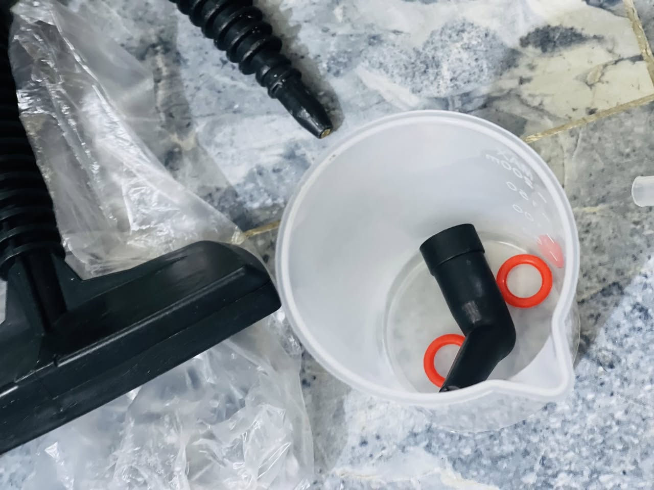 للبيع جهاز تنظيف بالبخار اليدوي 🔥
✅ ينظف ويعقم بالبخار بسهولة
✅ مناسب للمطابخ، الحمامات، الشبابيك، الكنب والسجاد
✅ يزيل الدهون والأوساخ بدون مواد كيميائية
✅ سهل الاستخدام وخفيف الوزن
✅ كهرباء 220-240V / قدرة 1000W

📦 جديد بالكرتون قطعة امزون
💰 السعر: (٤٠ الف)
📍 المكان: (حله/بكرلي)
📩 اللي راغب يراسلني خاص او الاتصال على الرقم *********** واتساب
