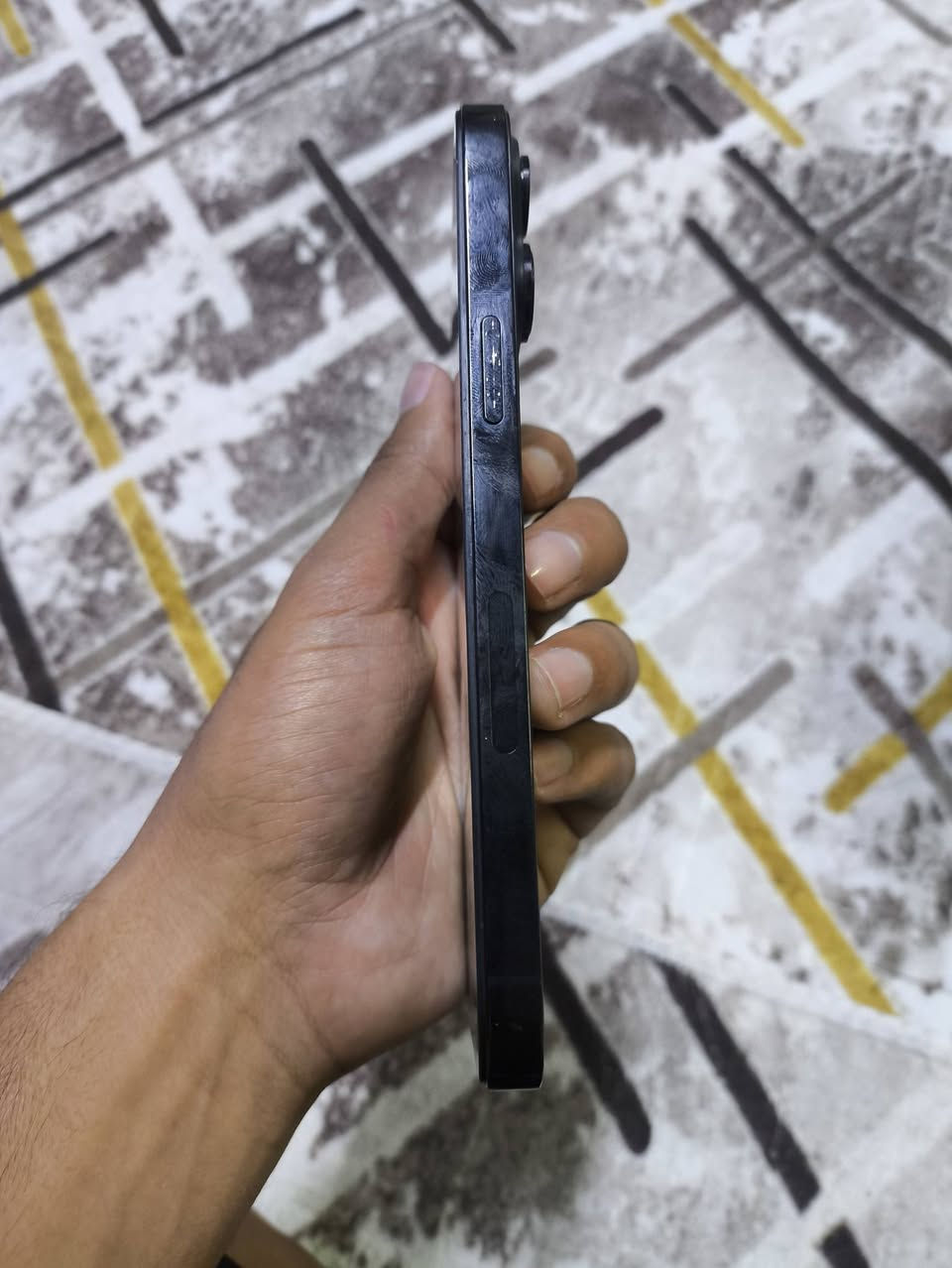 السلام عليكم
14برو ماكس  ذ 512 جهاز طاح مني وتكسر بالشغل مبدل شاشه وضهر فقط شاشه نوعيه زينه البطاريه 75 فيس ايدي شغال 
السعر 700 وبي مجال بسيط حك الجيه 
*********** متوفر واتساب فقط
