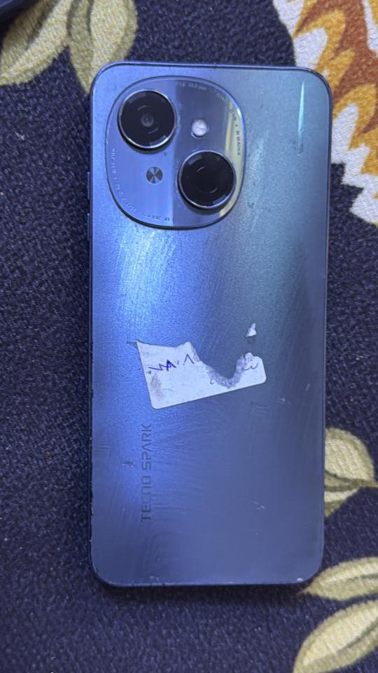 للبيع مبدل شاشه فقط سعر ٦٠ بي مجال  جهاز تكنو سبارك ذاكره ١٢٨ شراي ***********
