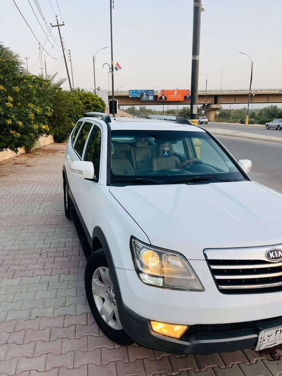 السلام عليكم 
كيا مهافي موديل. 2013 
كير محرك كفاله.  
صدر امامي خلفي نص عمر.  
تخم تاير جديد. 
تبريد. ثلج.  
الصلنصه بيها البهزاز كايم. 
رقم بغداد ب اسمي مداور ثاني يوم 
الصبغ جاملغ خلفي.  
مكاني صلاح الدين بلد.  الضلوعيه 
السعر ١٤٣ وبيها مجال للشراي.  السياره مال بيت. 
الاتصال ***********
