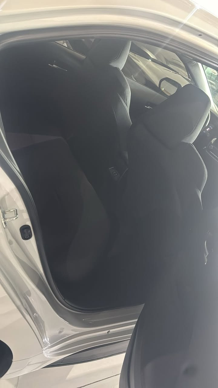 السلام عليكم كورلا وارد أمريكي SEللبيع ضربته فقط الجاملغ الي بصف السايق رقمه أربيل مكانه بغداد السعر 193وبيه مجال بسيط للستفسار ***********
