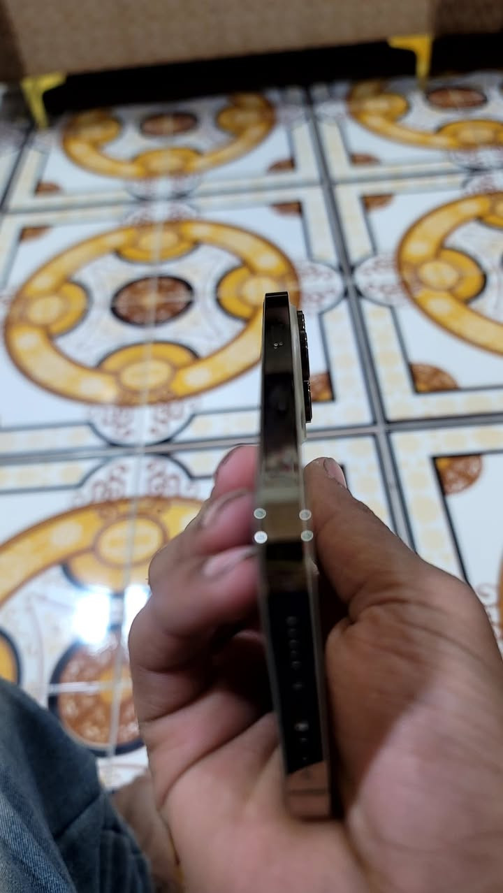السلام عليكم
14برو فقط
ذاكره 256
بطاريه 85
شرق اوصط
نغال كارتون 
سعره خاص 
رقم ***********
