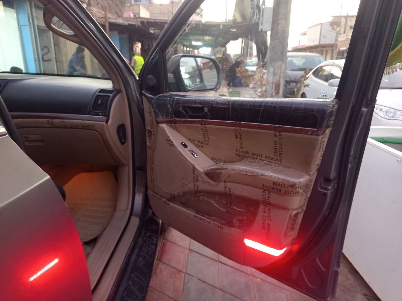 هونداي فيركورز 2007 فول مواصفات عدى البصمه وبيها منظومة غار جديده 
وبيها عطل بفنجان الكير السعر 85 ورقه و السنويه باسمي وبيها مجال للشراي يتصل بالرقم ***********
وبالخدمه....غير متواجد بالفيس أو الواتساب
