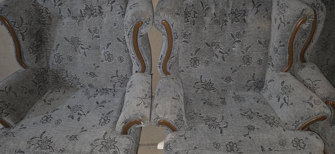 السلام عليكم
تخم ٧ مقاعد يرادله بس غسل 
نظافه ٦٠ % 
السعر ١٢٥ الف وبي مجال 
***********
