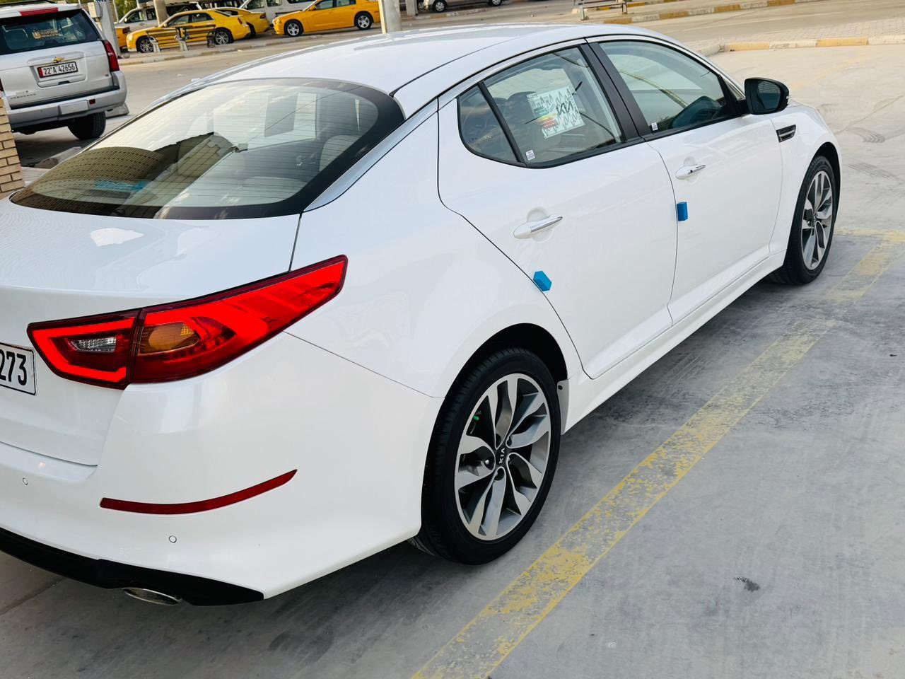 السلام عليكم رمضان كريم كيا اوبتيما خليجي موديل ( 2015 ) فول مواصفات واحد 1️⃣ على واحد 1️⃣ للأخير  قماره حديد السياره مكفوله من الضربه والفتح والتبديل عده رش جاملغ الخلفي الأيسر اثر طخه بسيطه جدا والباقي مكفول حتى من البارد والدحجات سياره جديده جدا ماشيه 120 رقم بغداد دولي باسمي تحويل مباشر مكاني ناصريه مدينة الصدر للاتصال *********** السعر ( 153 ) رجااا بس شراي يتصل 
***********
