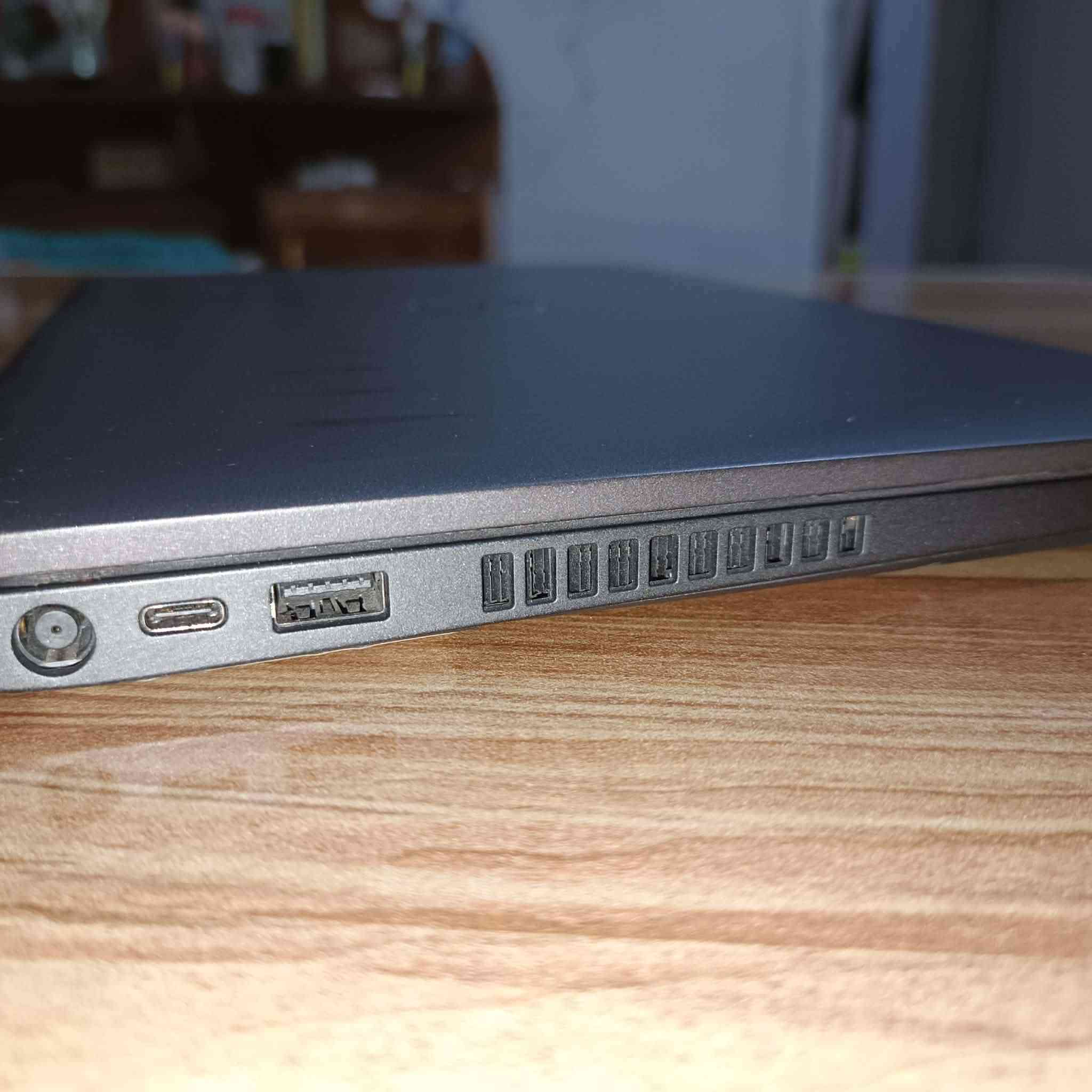 Dell Latitude 5400
Core i5 8th
Ram 8gb
Hard 256gb
لمس 
جهاز نضيف السعر 290الف


**إذا كنت صاحب هذا الإعلان وتريد حذفه لأي سبب، رجاءا أرسل رسالة إلى الدعم الفني**