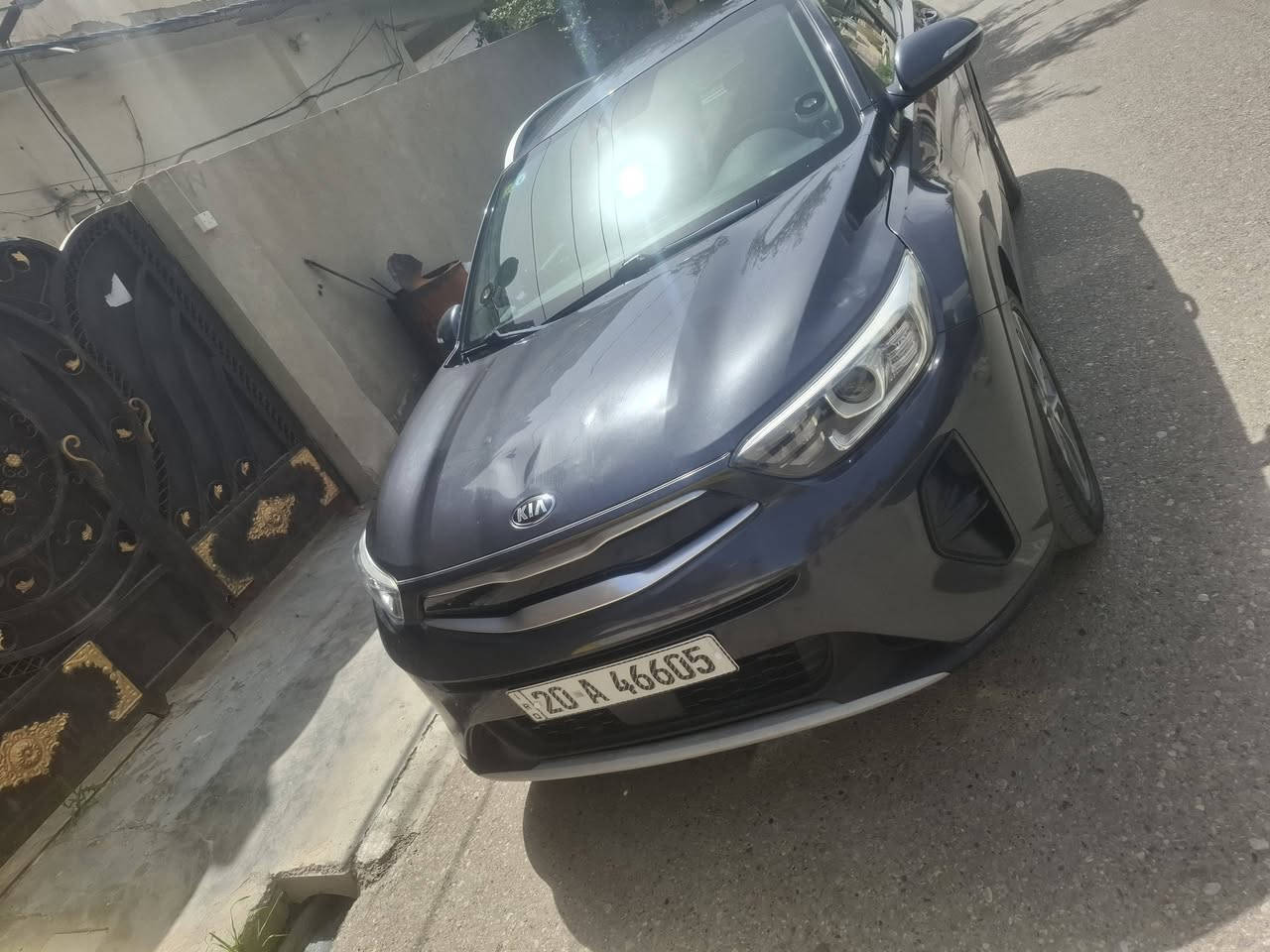 كيا ستونك للبيع وارد خليجي موديل 2020 جديده السياره ماشيه 50الف كيلو استعمال شخصي موضف كله بنزين محسن و سوبر يستعمل فول موصفات  S محرك 1500دوش  بيها قطعين صبغ السعر 129ورقه و بيها مجال مكان سياره ديالى بعقوبه للإستفسار الاتصال ع رقم ***********متوفر واتساب
